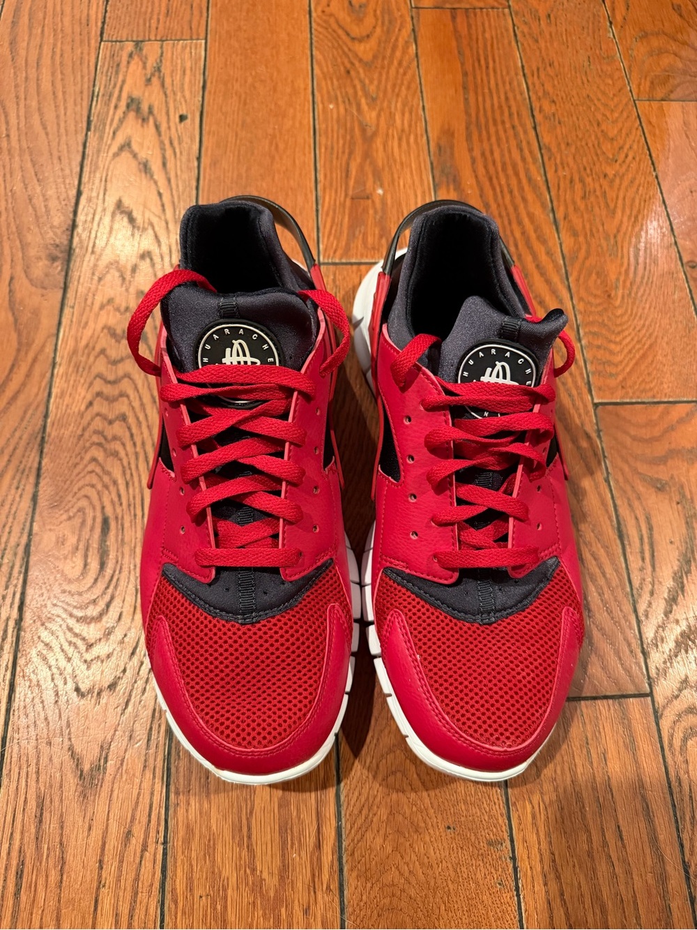 Nike Men's Red and Black Running Sneakers